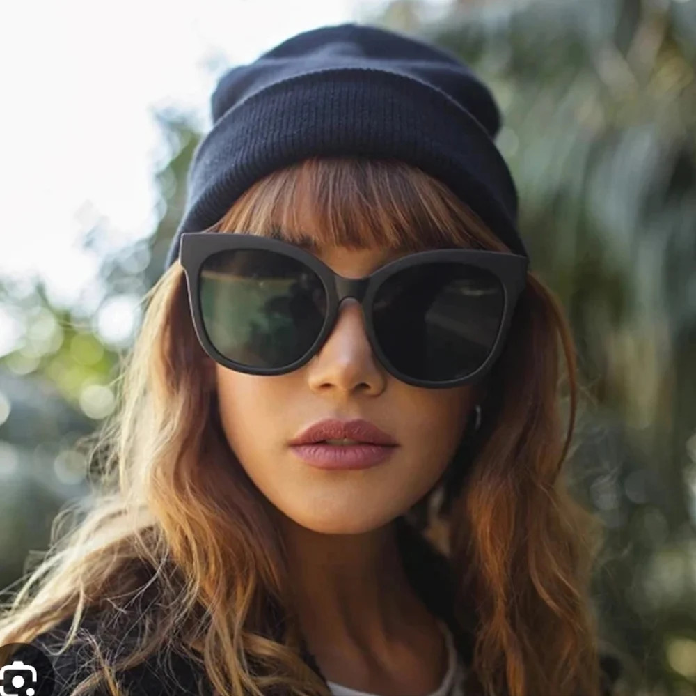 Quay Sunglasses - It's My Way in Black/Smoke Lens Mate Oversized Sunglasses Nwot - Picture 3 of 10